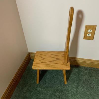LOT 183: Wooden Child’s Desk/Table, Wood Bench Step and Wooden Shelf