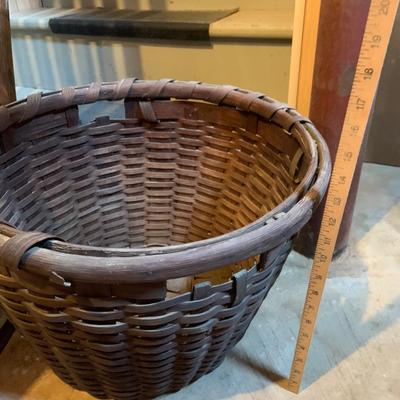 LOT 186: Wooden Rocking Chair with Wicker Basket