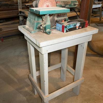 LOT 219: Grizzly Belt and Disc Sander Model G1020 with Work Bench