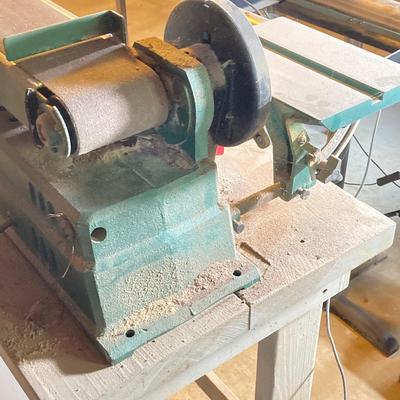 LOT 219: Grizzly Belt and Disc Sander Model G1020 with Work Bench