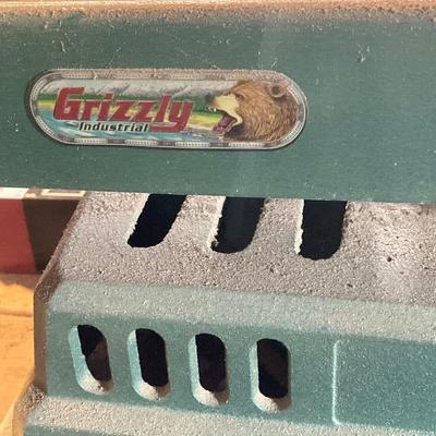 LOT 219: Grizzly Belt and Disc Sander Model G1020 with Work Bench
