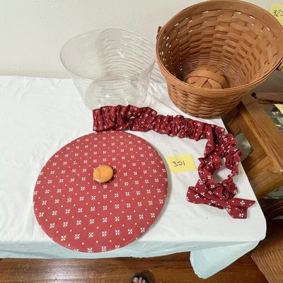 Lot 321 Longaberger lided basket