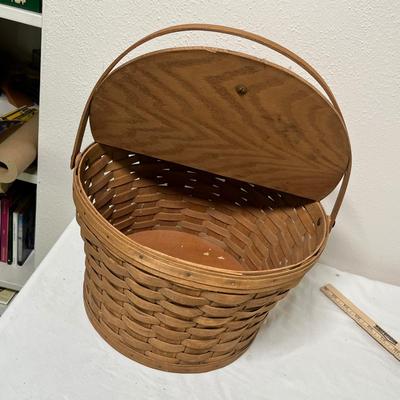Lot 322 Longaberger lid basket