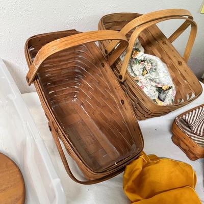 Lot 324 Small Longaberger Basket lot