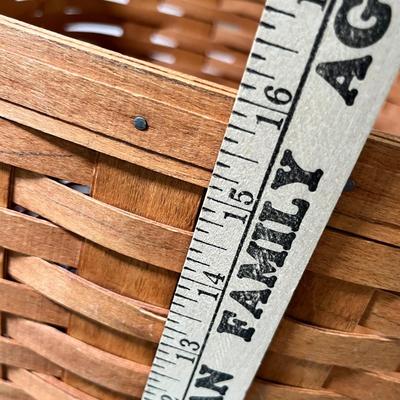 Lot 326 Longaberger small hamper