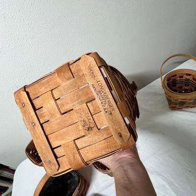 Lot 327 Longaberger small baskets