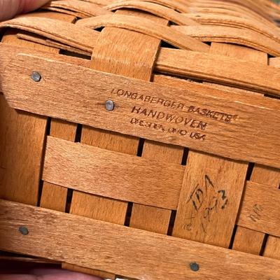 Lot 329 Longaberger baskets