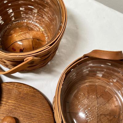 Lot 329 Longaberger baskets