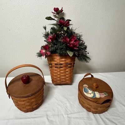Lot 329 Longaberger baskets