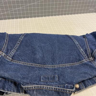Sale Photo Thumbnail #891: Size Small. Hardy Worn. CUTE!!! Wearable. Size Small. 
