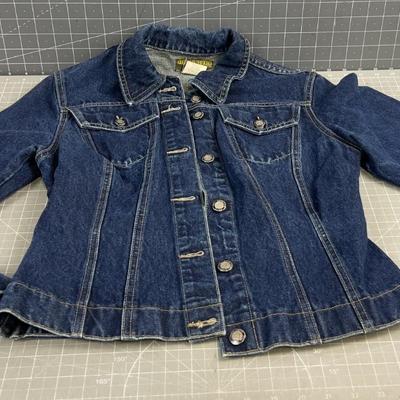 Sale Photo Thumbnail #887: Size Small. Hardy Worn. CUTE!!! Wearable. Size Small. 