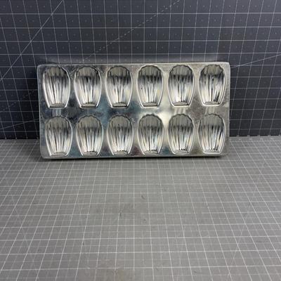 Sale Photo Thumbnail #1123: Great for the French Pastry Making. Excellent Condition.  