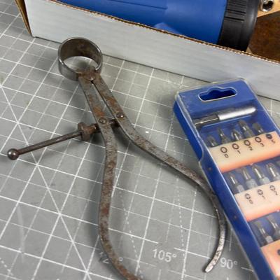 Hand Tool: Sockets, Saw, Screw bits