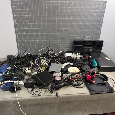 Super Lot of Computer / Electronics: Power Supply, Keyboard, Components