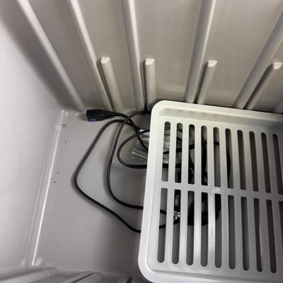 Coleman Cooler - Looks New - 12 Volt Power Chill