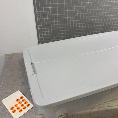 Under The Bed Storage with lid on Rollers