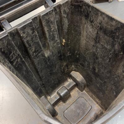 Black Garbage Can ROLLING 45Gallon 