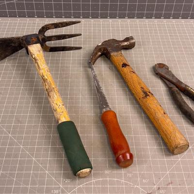 Hand Tools: Hammer, Saw, Pick
