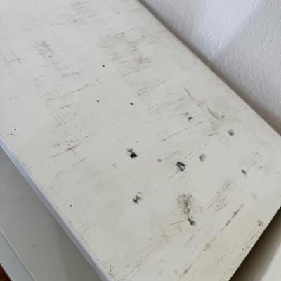 Lot 334 White book shelves