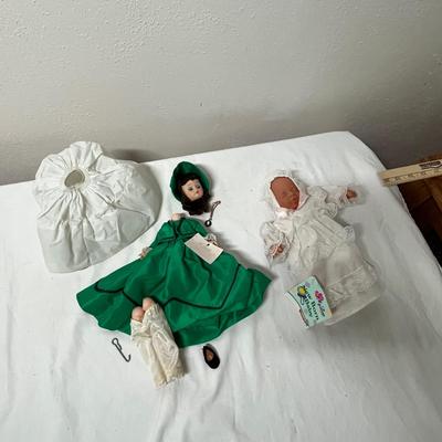 Lot 350 Doll parts