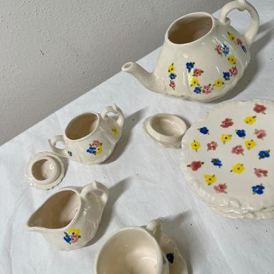 Lot 352 Doll Tea set