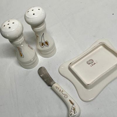 Lot 362 Georges Briard style group
