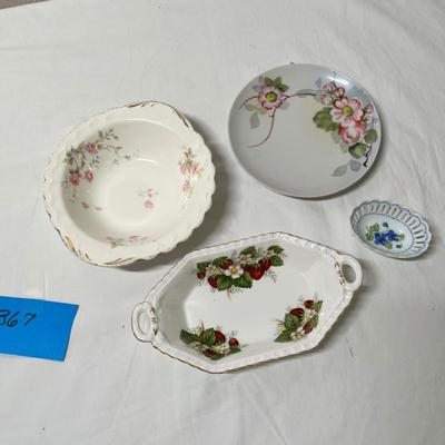 Lot 367 Trays & plates