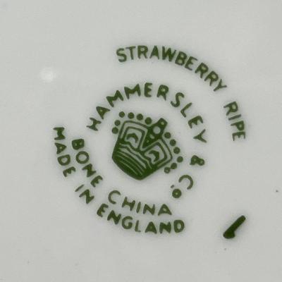 Lot 367 Trays & plates