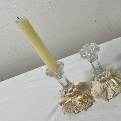 Lot 369 Decor lot vases & other