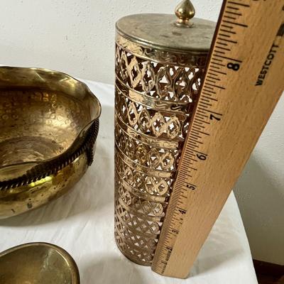 Lot 373 Brass lot
