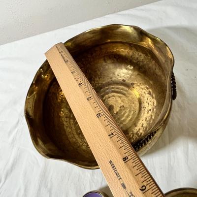 Lot 373 Brass lot