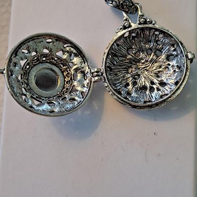 Fashion locket