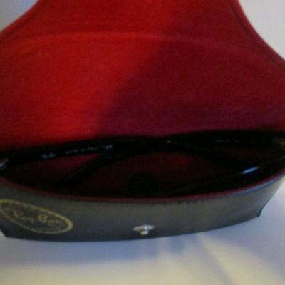 WOMEN'S RAY BAN~ POLARIZED SUNGLASSES~BY LUXOTTICA~ WITH CASE~MADE IN ITALY