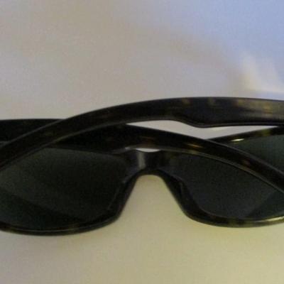 WOMEN'S RAY BAN~ POLARIZED SUNGLASSES~BY LUXOTTICA~ WITH CASE~MADE IN ITALY
