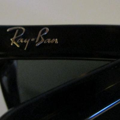 WOMEN'S RAY BAN~ POLARIZED SUNGLASSES~BY LUXOTTICA~ WITH CASE~MADE IN ITALY