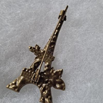 Paris in spring Beautiful Brooch/pin