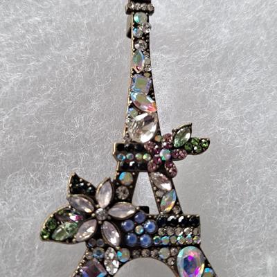 Paris in spring Beautiful Brooch/pin