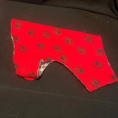 Pet Costumes, Collars & Leashes (D-MG)