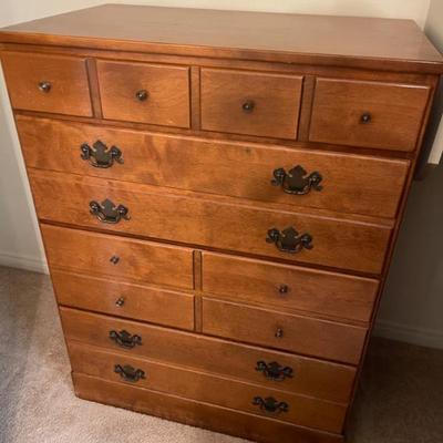 Sale Photo Thumbnail #7: Dresser 