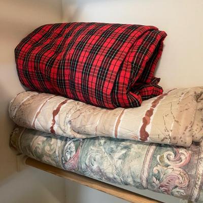 Sale Photo Thumbnail #57: Linens 