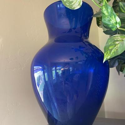 Sale Photo Thumbnail #96: Vases 