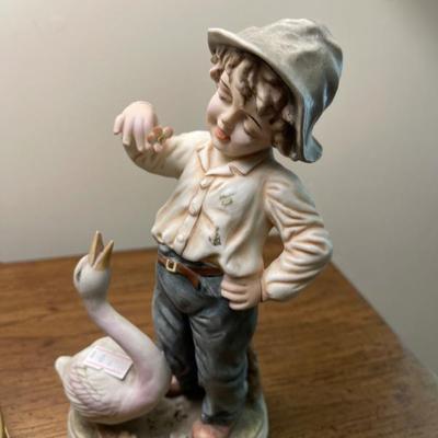 Sale Photo Thumbnail #136: Figurines 