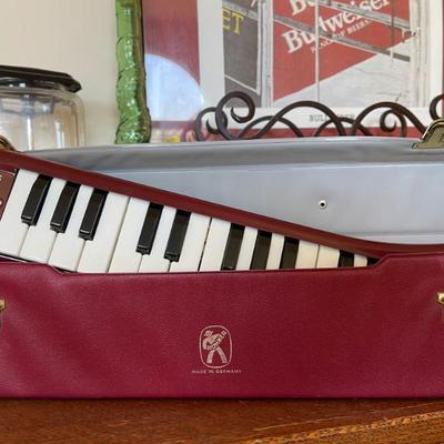 Sale Photo Thumbnail #155: Instrument 