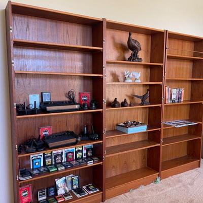 Sale Photo Thumbnail #186: Mcm bookcase 