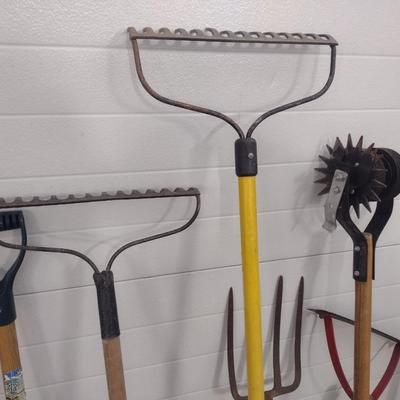 Nice Assortment of Garden Hand Tools Shovels, Racks, Etc