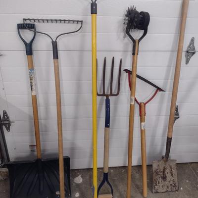Nice Assortment of Garden Hand Tools Shovels, Racks, Etc