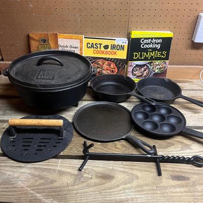 Cast Iron Red Stone Dutch Oven & More Cast Iron Skillets (SRC-MG)