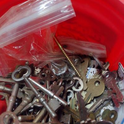 Large Collection Keys Various Makes and Cuts Choice A
