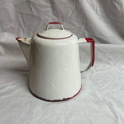 Array of Enamelware (SRC-MG)