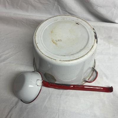 Array of Enamelware (SRC-MG)